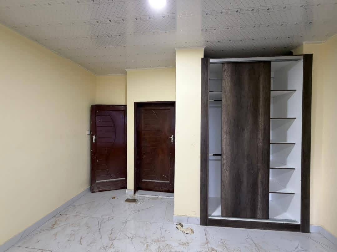 0CF8684E-2FA3-40D7-9656-F04D0F13285E