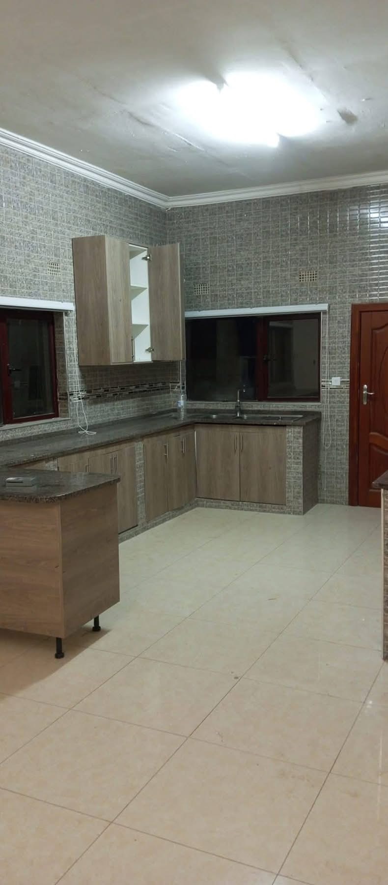 7537E395-7E68-4F4E-871F-19AF4B076B5F