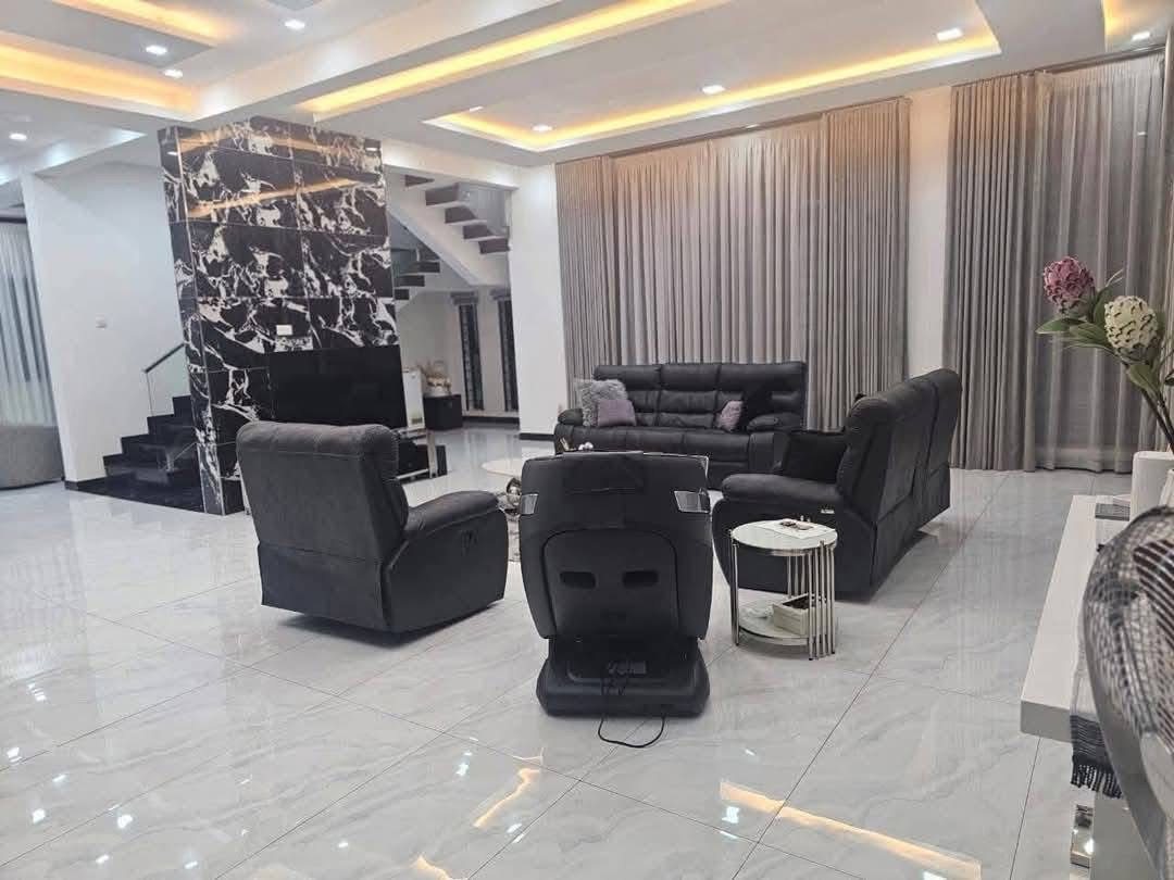 91EFD04C-E6AD-4F61-8EE6-BA39CD98CFC1