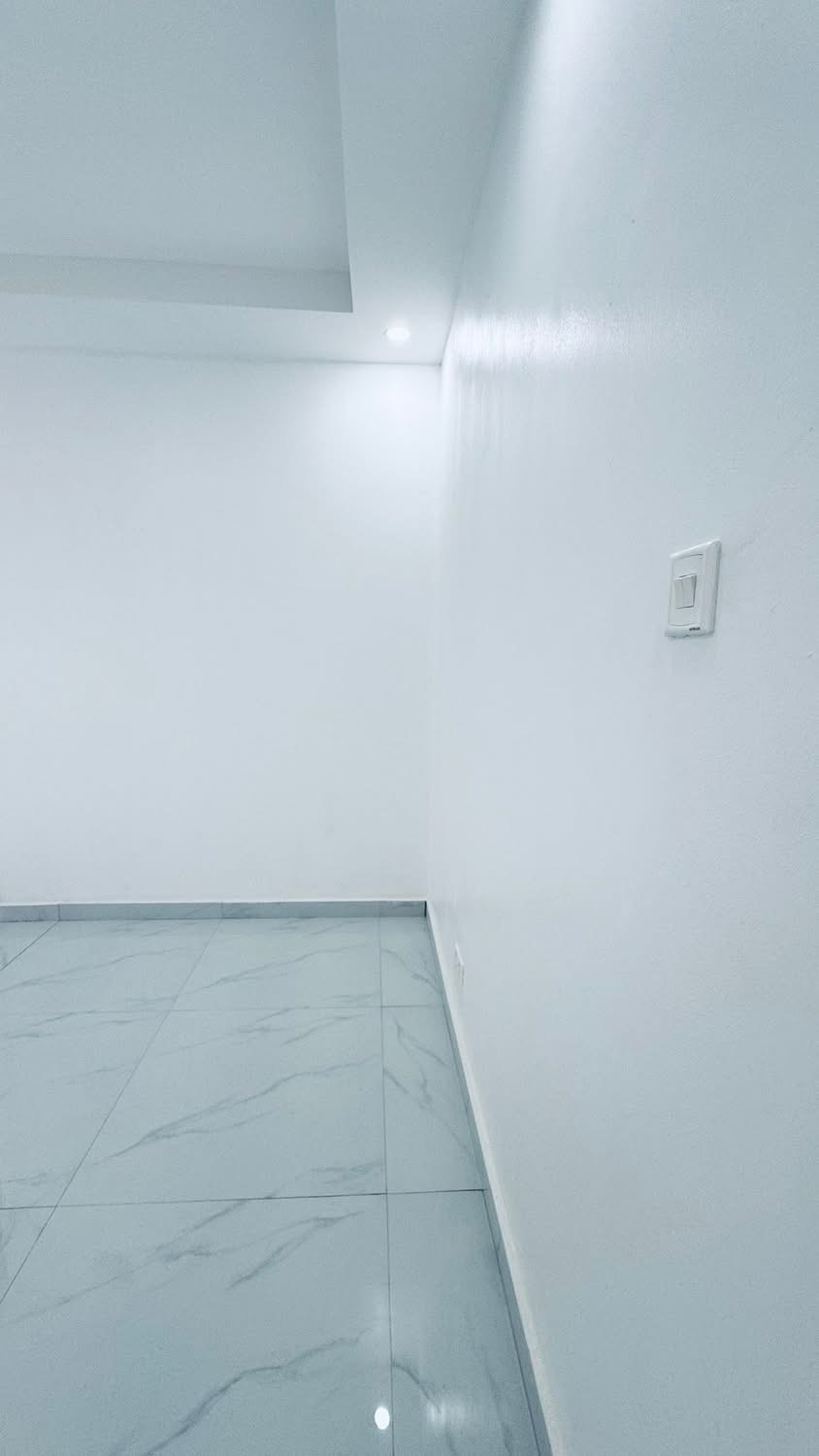 B129DC87-FCFE-4097-8285-9B54B8EFB7A2