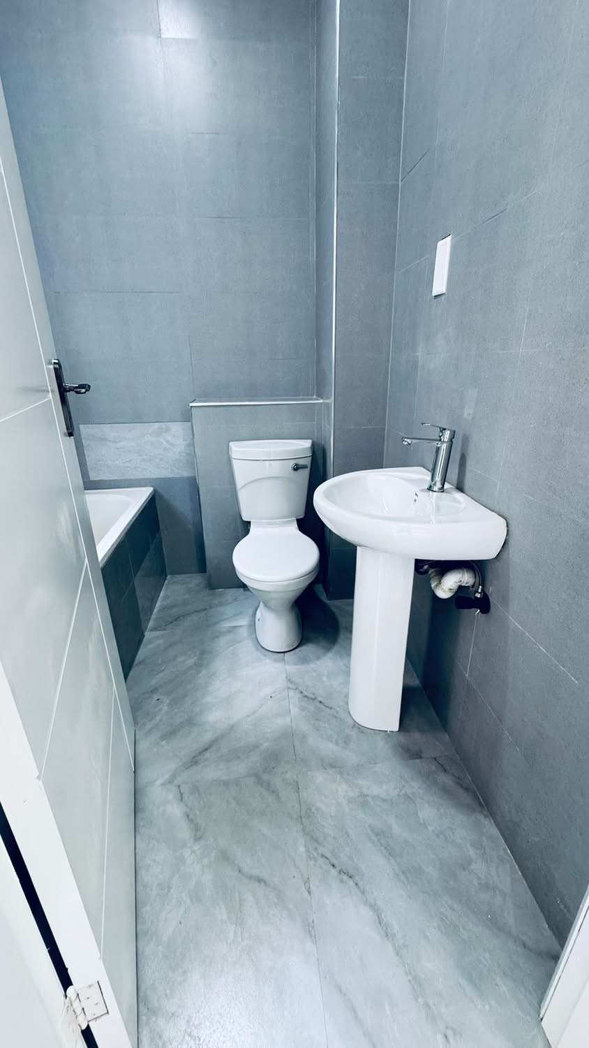 CB49D5D5-9196-47FA-801A-20C59152C095