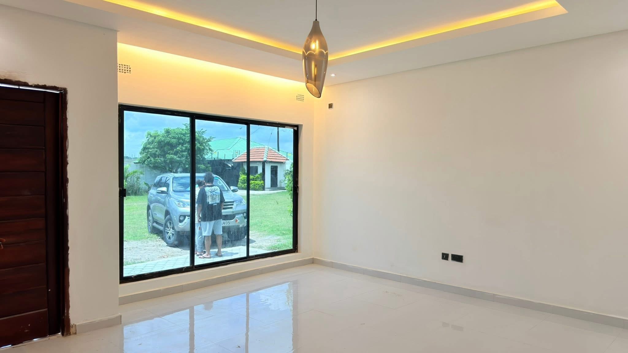 E640EE8B-6B83-4D0C-8961-D60FF7C7FF5F