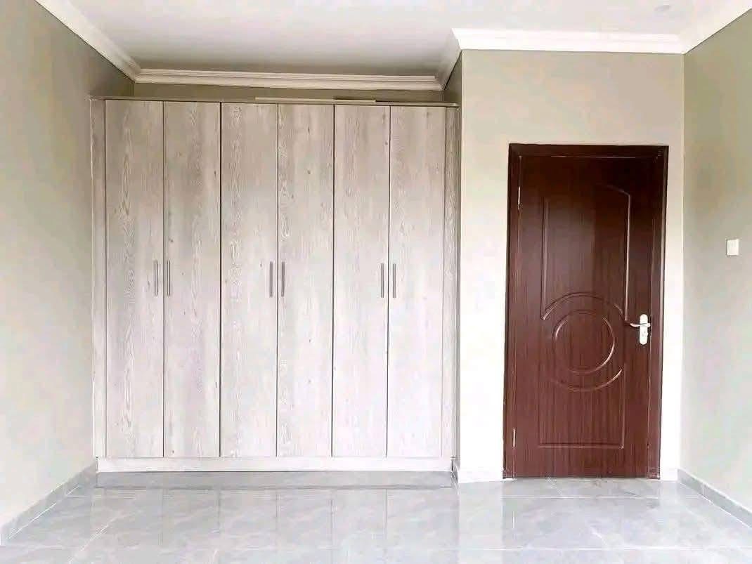 EF85D30B-B935-42A0-8407-114D1E87D4BE