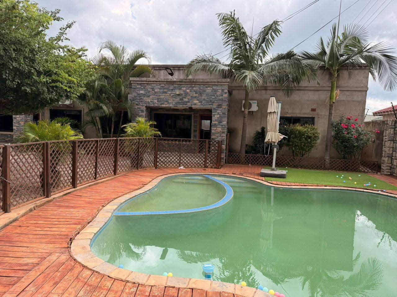 1B7E2223-D34E-4D44-BB49-75C9E0FF8FF8