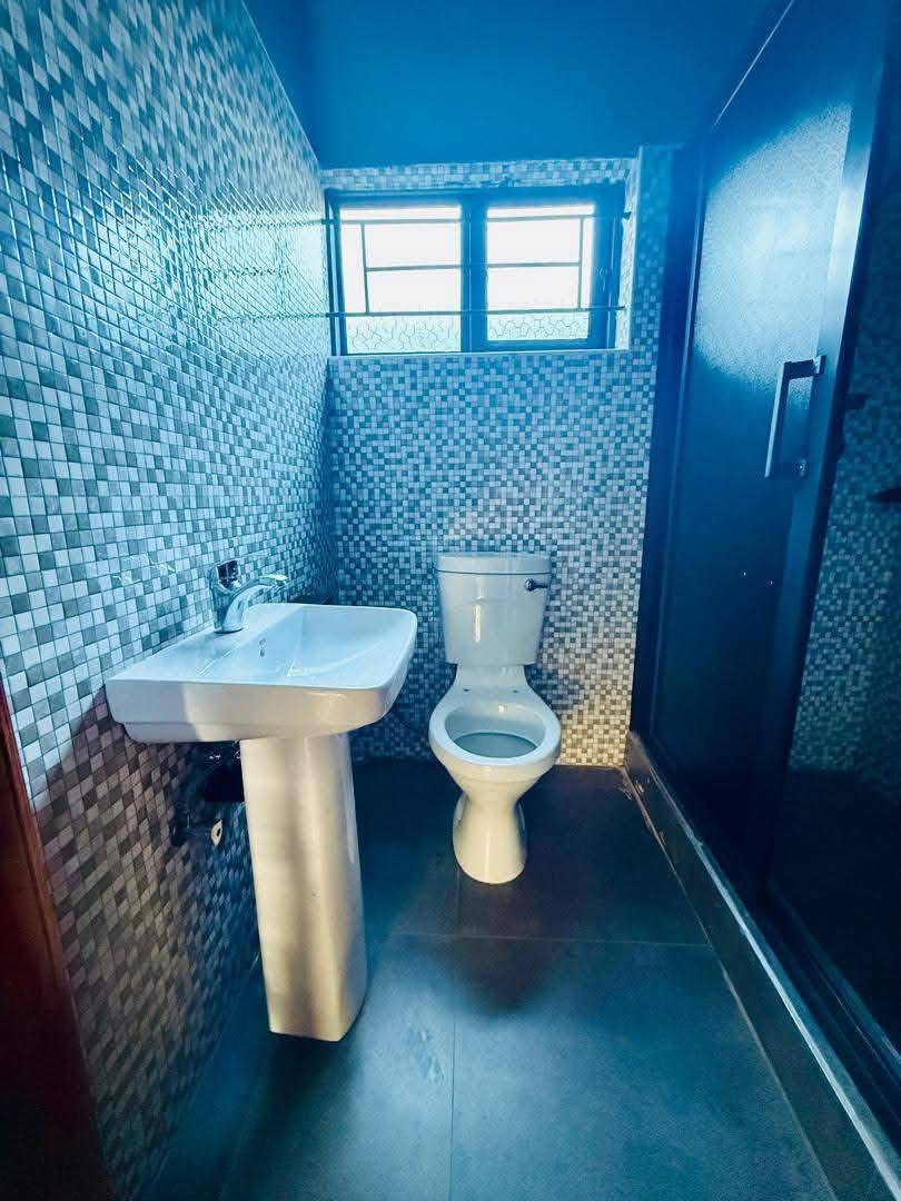 71518679-305A-4259-BB69-E578D91B770F